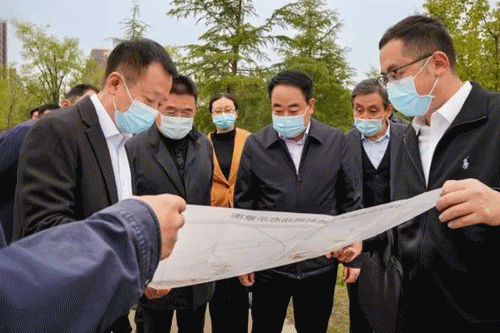 西班牙队球迷_全民冠军足球西班牙套_西班牙足球夺冠阵容