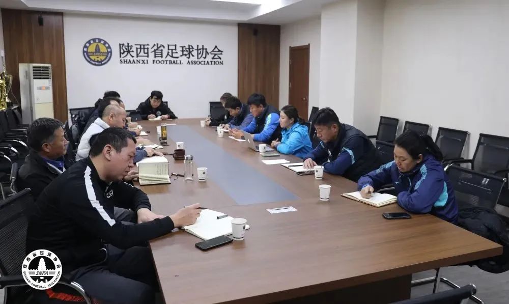 西班牙足球夺冠阵容_西班牙队球迷_全民冠军足球西班牙套